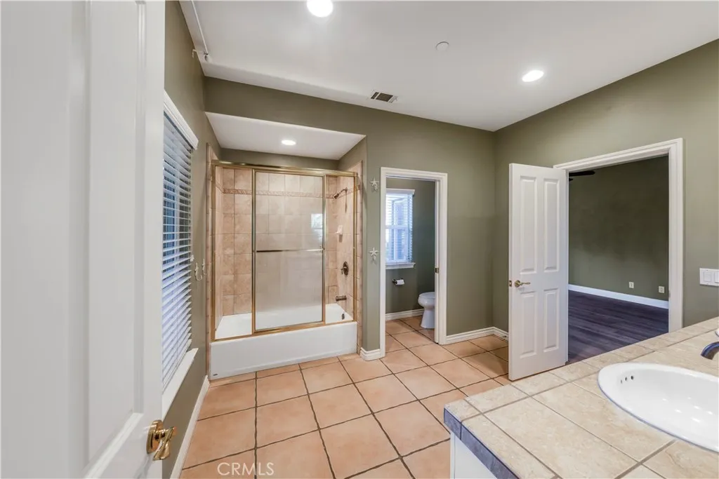 https://cdn.realtyfeed.com/cdn/127/306605673/6eb63efb5b5784b85856fb0d06db8357.webp