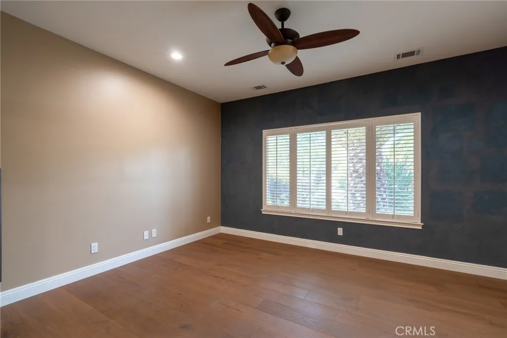 https://cdn.realtyfeed.com/cdn/127/306605673/8c7ae60c10d1f94acd6aa5dcf40aec2a.webp
