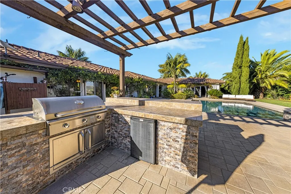 https://cdn.realtyfeed.com/cdn/127/306605673/a18483a03b51ba2394a3dc9c0ca4f165.webp