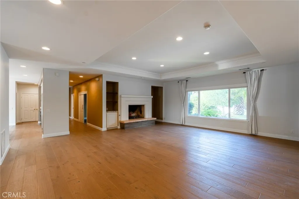 https://cdn.realtyfeed.com/cdn/127/306605673/b643308cad84e1ef466310a96b0f2df8.webp