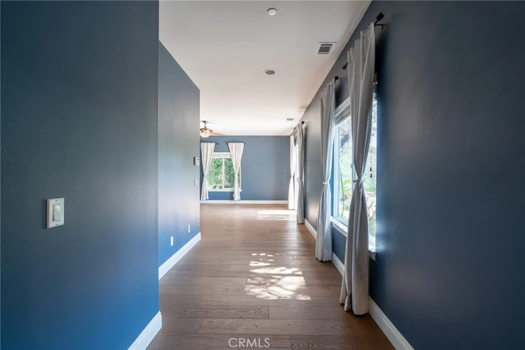 https://cdn.realtyfeed.com/cdn/127/306605673/ef78aa0bf9610d1b39300772c56c4930.webp