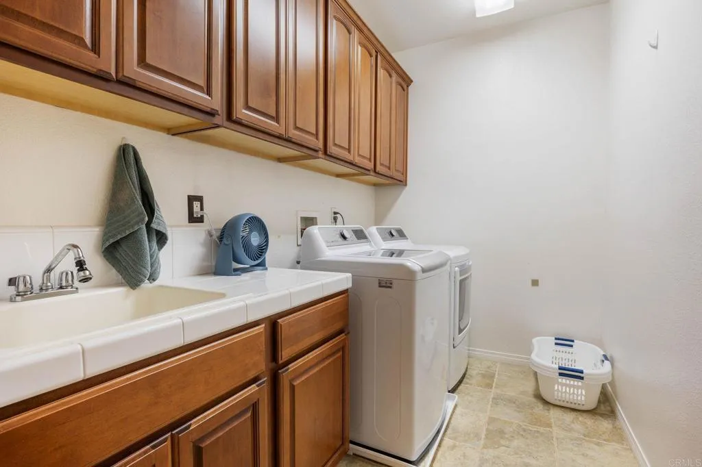 https://cdn.realtyfeed.com/cdn/127/306605682/77d6034da06ba902d72cc025f0694898.webp