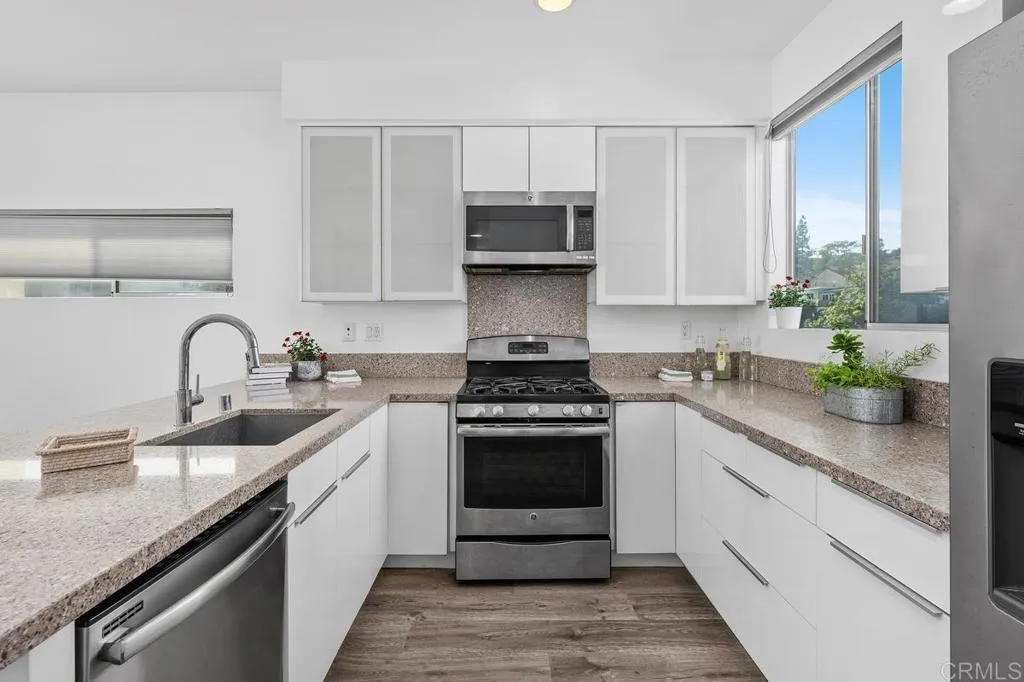 Photo #9: PTP2509188 Listing: Photo #9