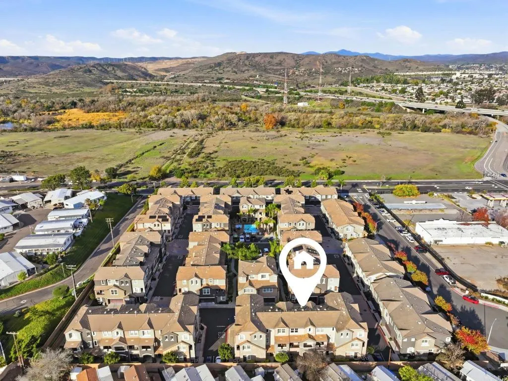 https://cdn.realtyfeed.com/cdn/127/306605787/169bd6c30806c982e85974b4cf485022.webp