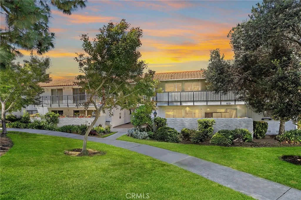 2279 Via Mariposa West, Laguna Woods, CA 92637