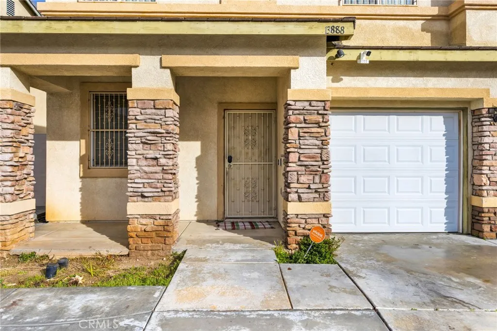 13888 Chestnut, Victorville, CA 92392 - Photo 4 of 64, Victorville, CA