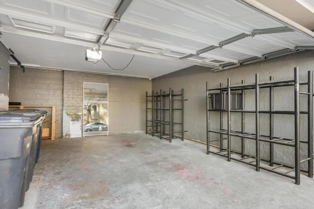 https://cdn.realtyfeed.com/cdn/127/306605842/c70d9ad8d92a0fe0892f9cc4129e86e1.webp