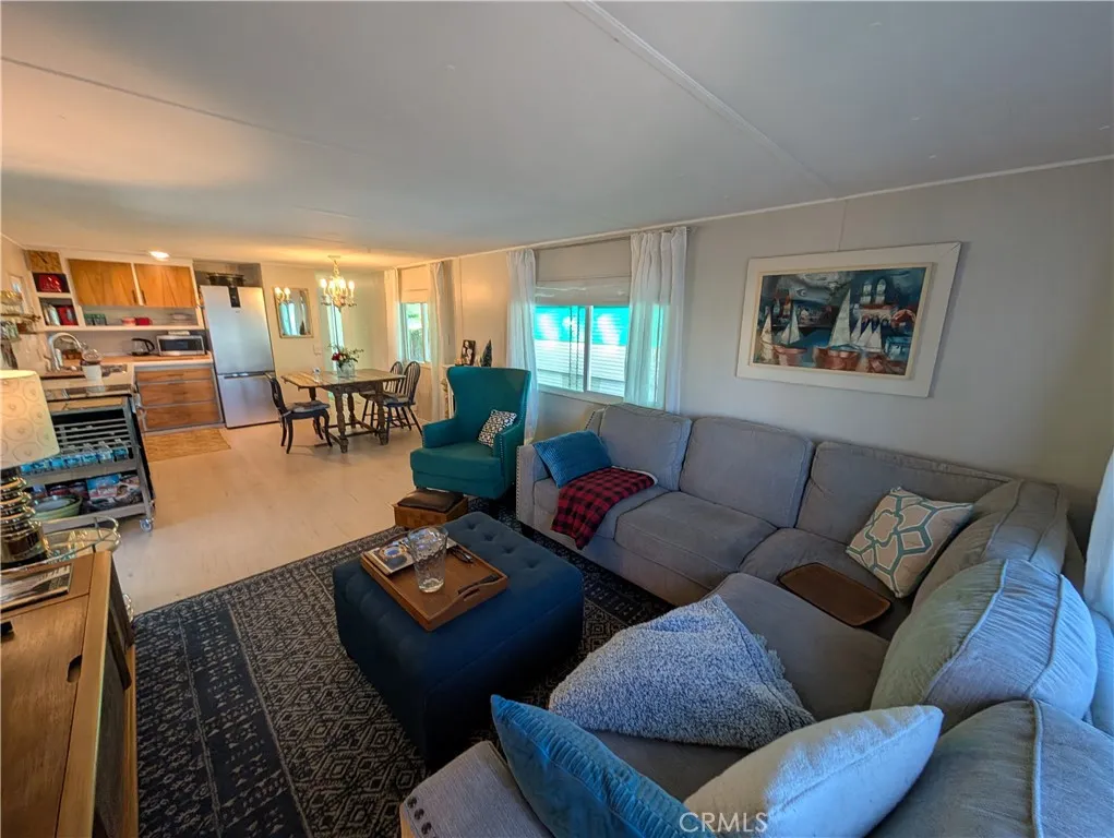1370 W Grand 138