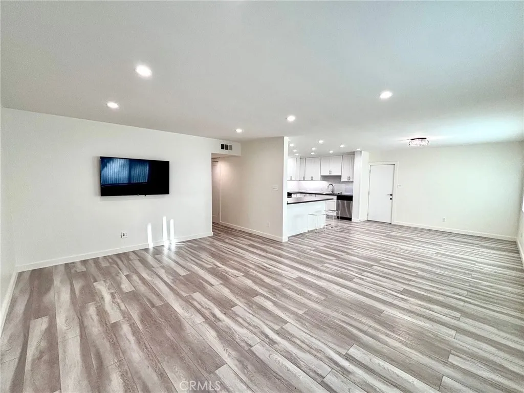 300 Maryland Street Unit 1, El Segundo, CA 90245 - Photo 3 of 22, El Segundo, CA