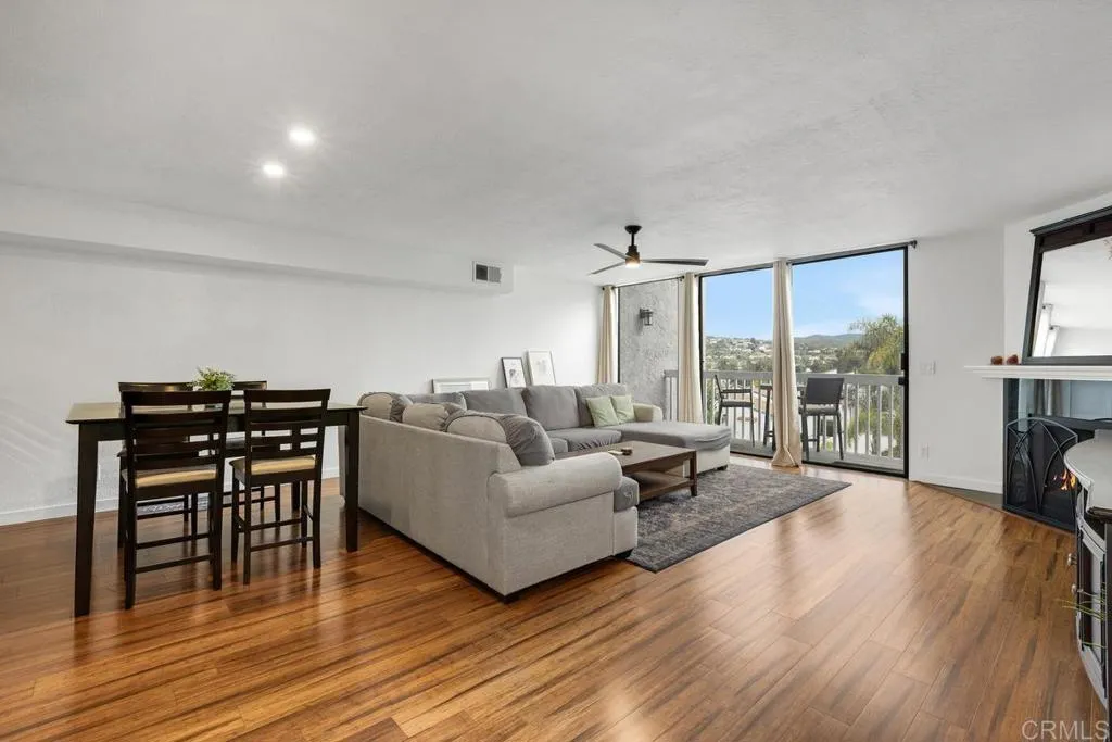 https://cdn.realtyfeed.com/cdn/127/306606070/2d3d6282d750cf47d3f531768b9c041f.webp