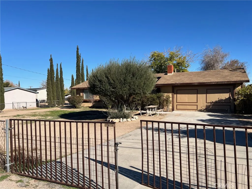 10643 Redwood, Hesperia, CA 92345 - Photo 2 of 63, Hesperia, CA