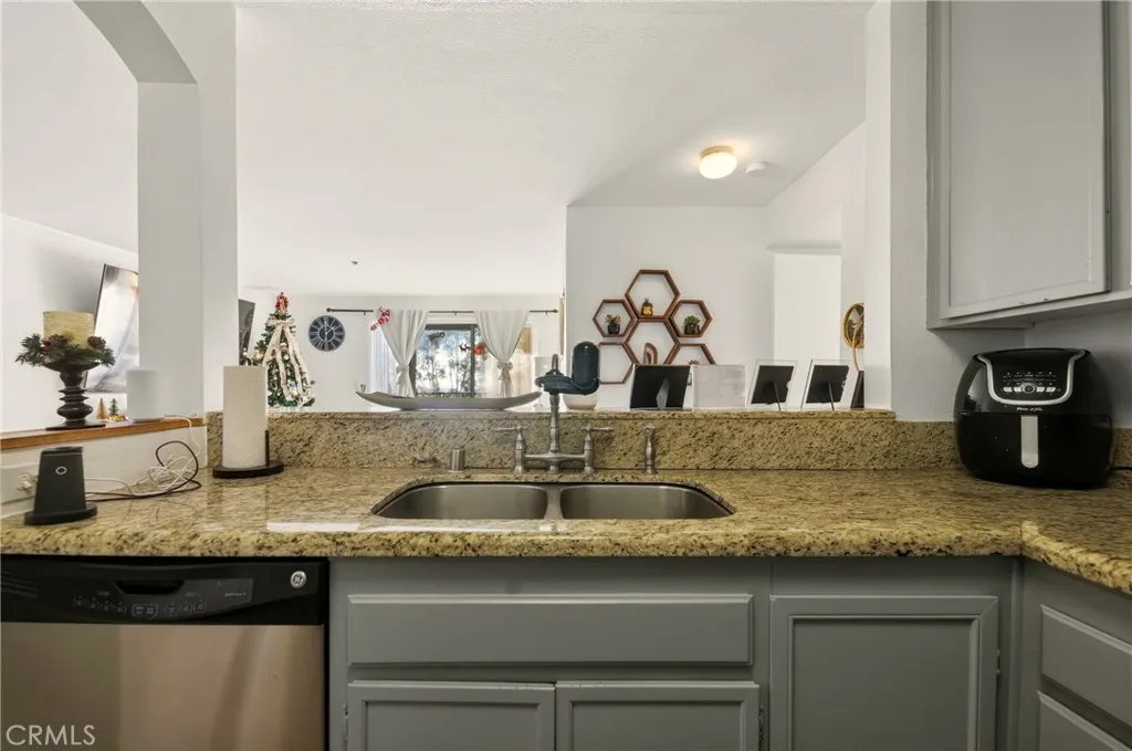 Photo #7: IG25278162 Listing: Photo #7