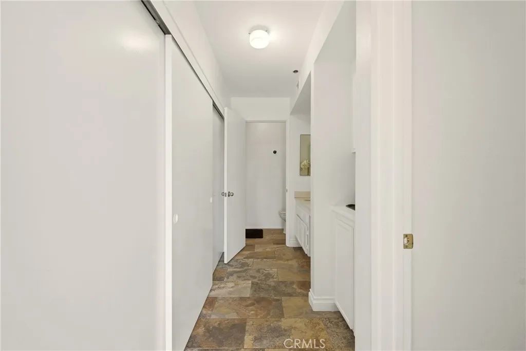 Photo #23: IG25278162 Listing: Photo #23