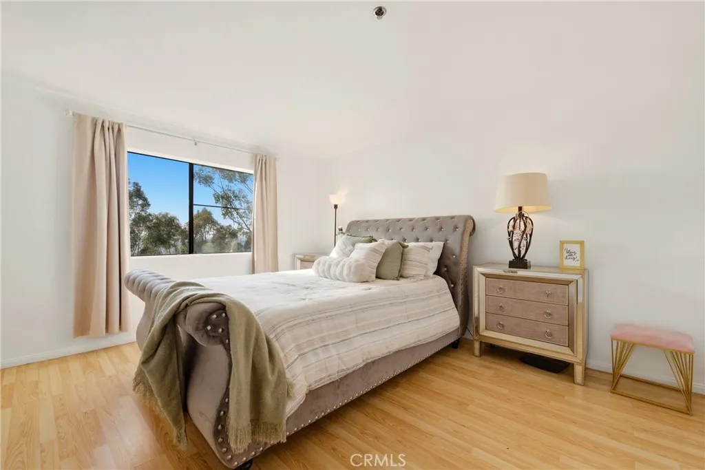 Photo #21: IG25278162 Listing: Photo #21