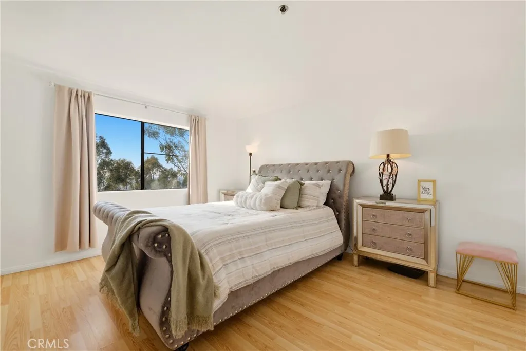 Photo #21: IG25278162 Listing: Photo #21