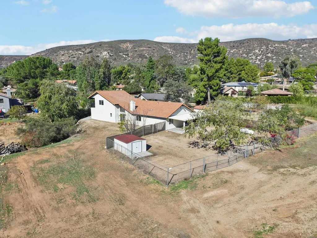 https://cdn.realtyfeed.com/cdn/127/306606323/055a5dd784049c8cca79a3f631d292ad.webp