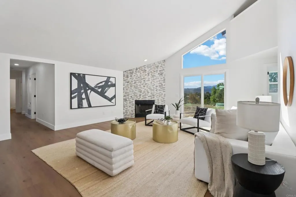 https://cdn.realtyfeed.com/cdn/127/306606323/4345089eb3ab9492bffb92dadf1dac33.webp