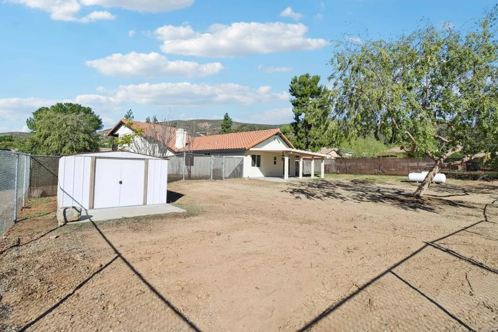 https://cdn.realtyfeed.com/cdn/127/306606323/c9528ec47d87680c261974df63e1c3f5.webp