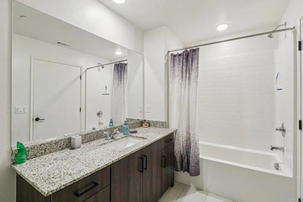 https://cdn.realtyfeed.com/cdn/127/306606354/58081005b09e7664e1800a1ff140d8e5.webp