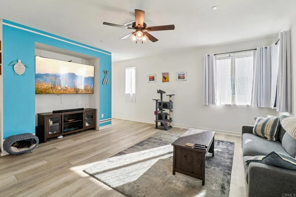 https://cdn.realtyfeed.com/cdn/127/306606354/894cbb970902c5afd905fc3a198a9b0b.webp