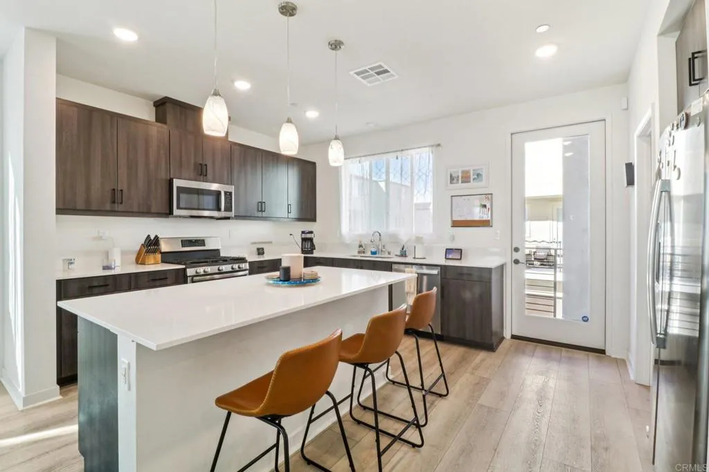 Photo #8: PTP2509206 Listing: Photo #8