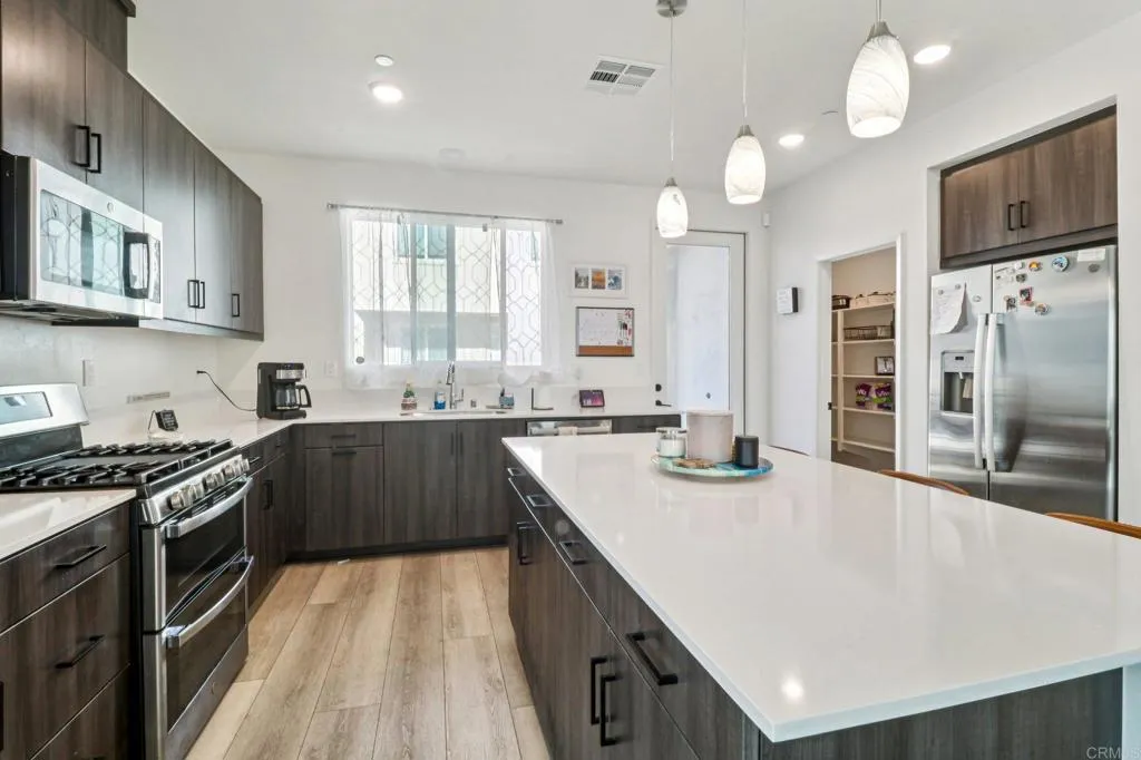 Photo #12: PTP2509206 Listing: Photo #12