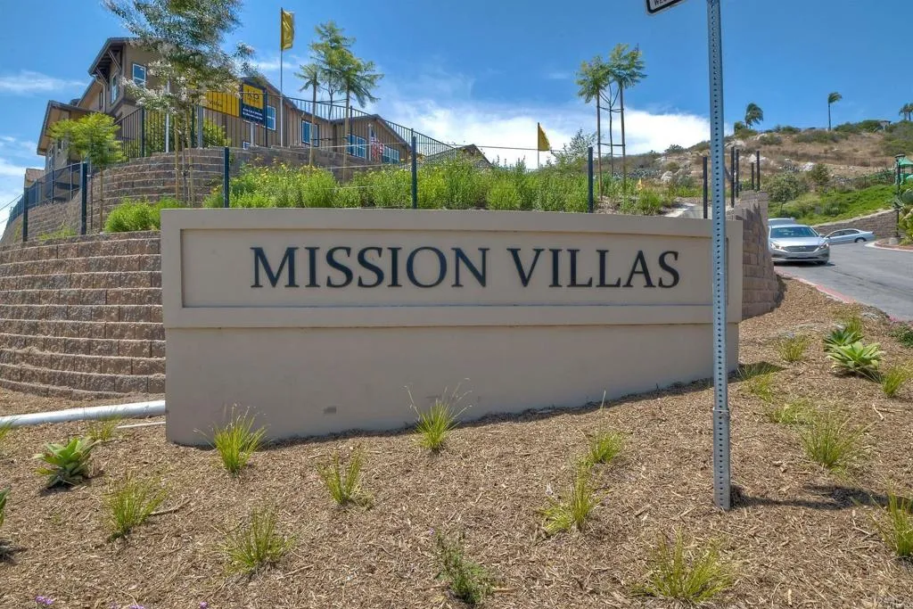 https://cdn.realtyfeed.com/cdn/127/306606381/7ce1a6fc4618ae513901b676c57c69a0.webp
