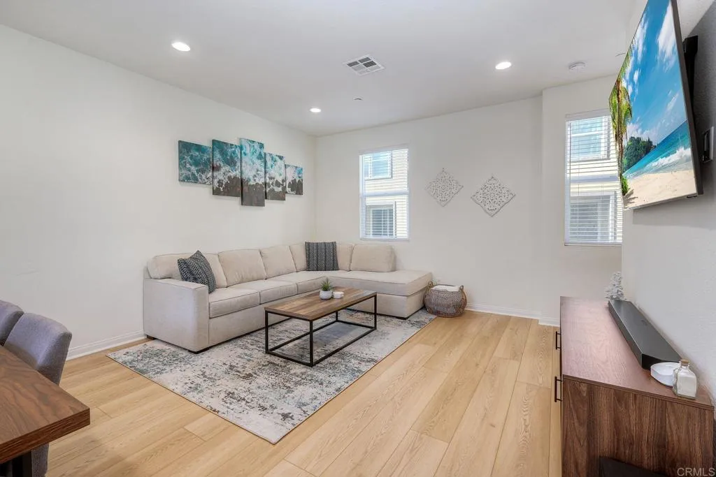 Photo #5: NDP2511515 Listing: Photo #5