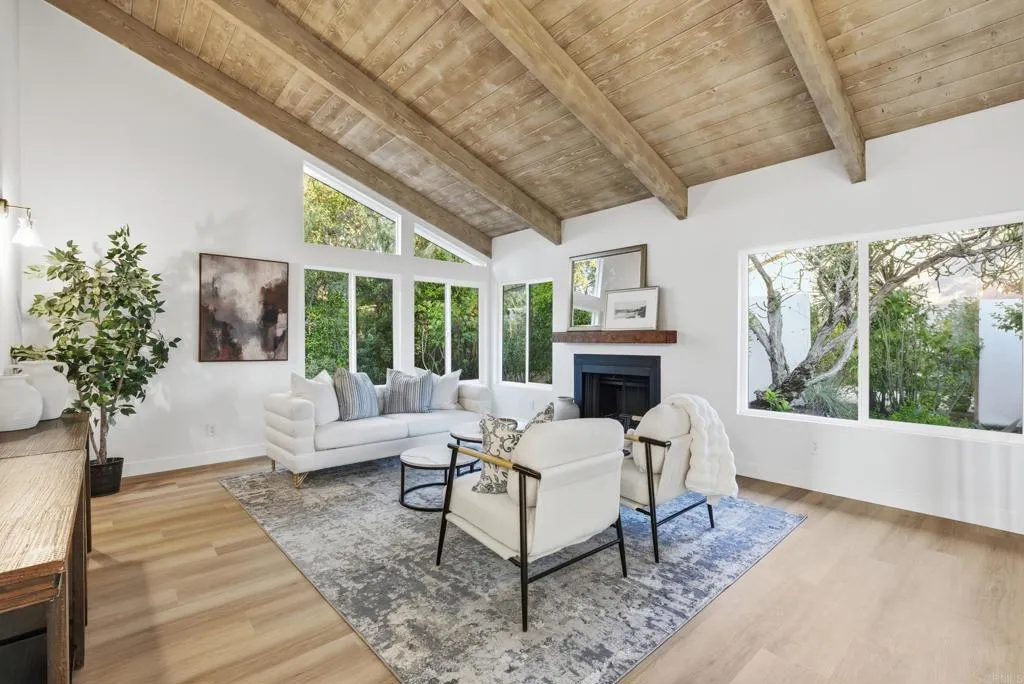 https://cdn.realtyfeed.com/cdn/127/306606464/5353d46e09177248cdad574c919f5798.webp