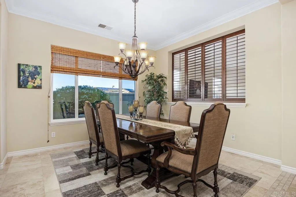https://cdn.realtyfeed.com/cdn/127/306606471/105dc54b3fc26a93aac964fbff55c91f.webp