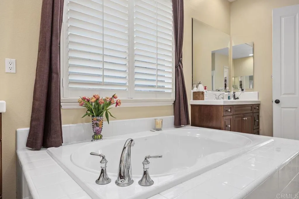 https://cdn.realtyfeed.com/cdn/127/306606471/9714badf6e64894dd9746ff220b5139f.webp