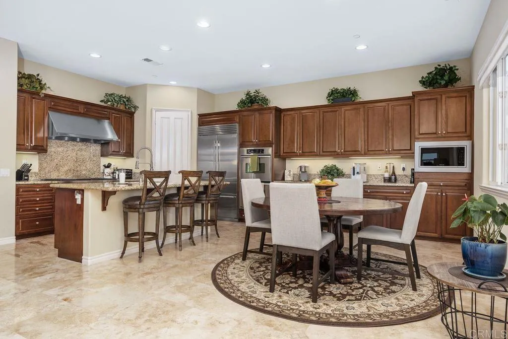 https://cdn.realtyfeed.com/cdn/127/306606471/e1ba3ea96f34dd4221c17b784c965e0c.webp