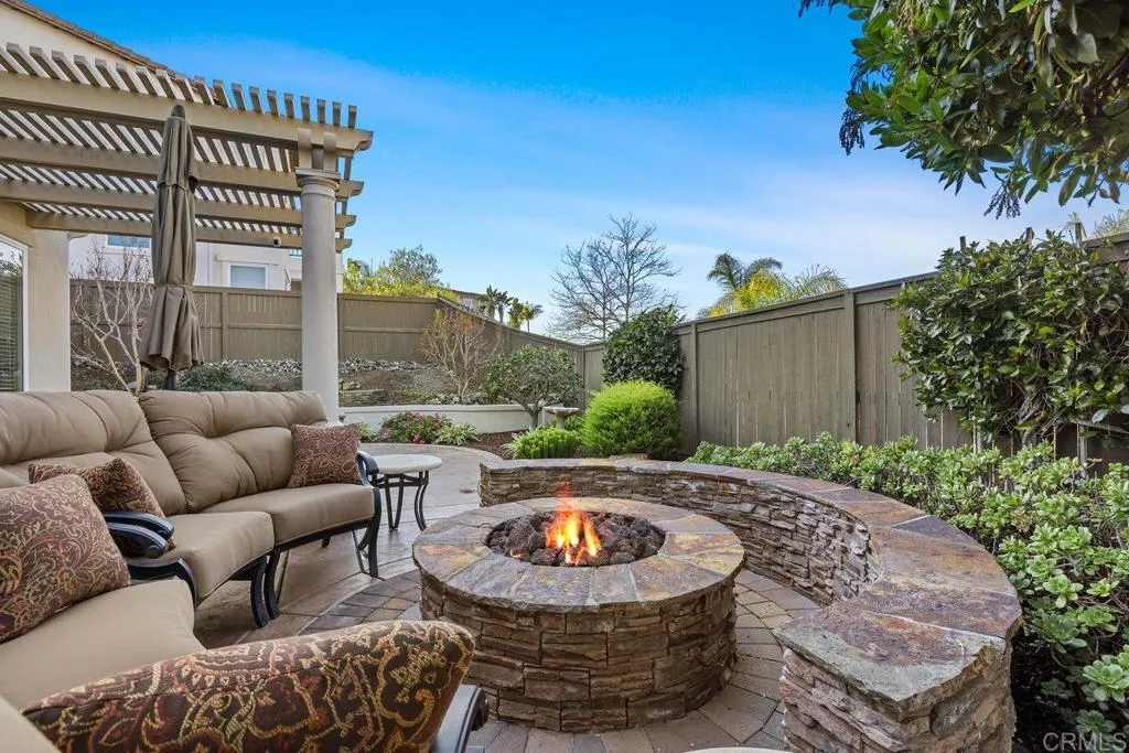 https://cdn.realtyfeed.com/cdn/127/306606471/f8ec134eb6b63af139c3304d162839fc.webp
