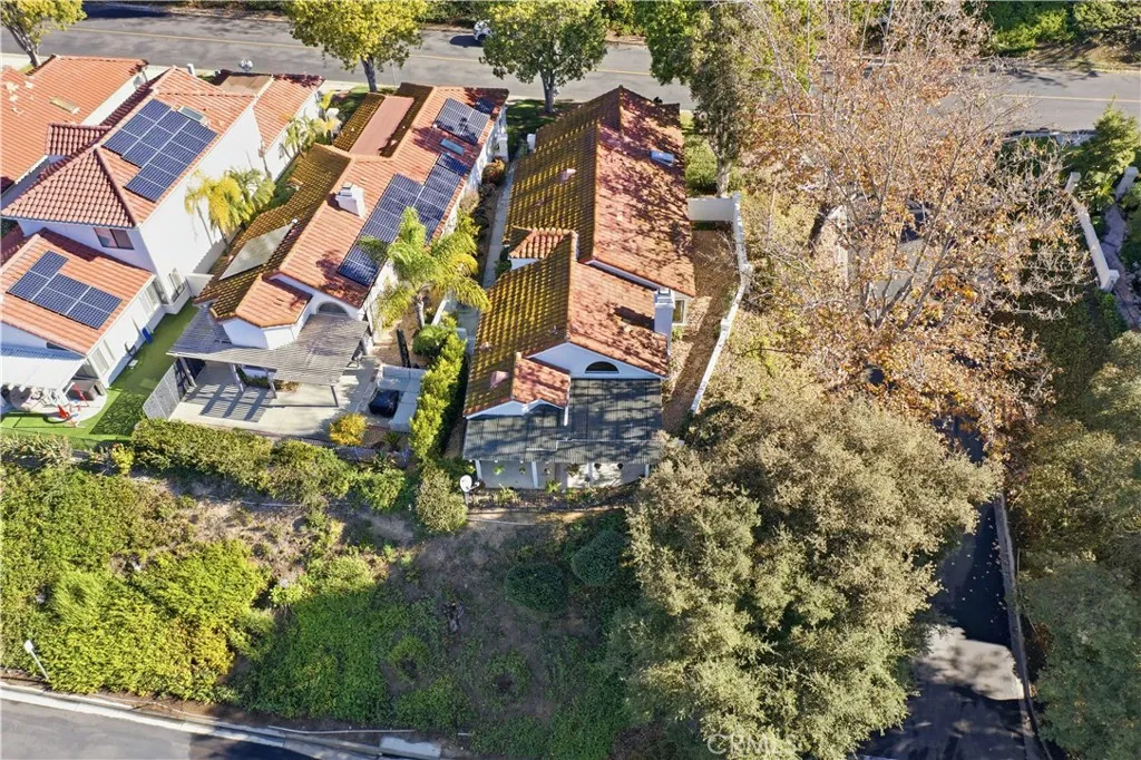 https://cdn.realtyfeed.com/cdn/127/306606482/438fb408c31e3e025b7b12eedb85853d.webp