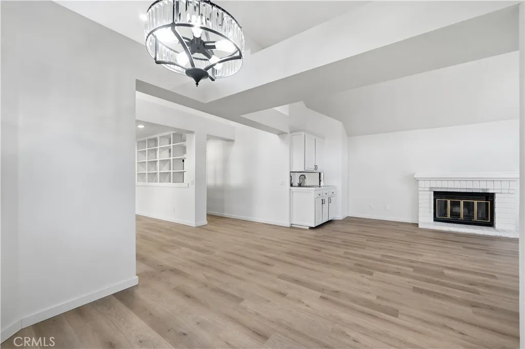 https://cdn.realtyfeed.com/cdn/127/306606482/43be53fc64d0364805557752581a1f19.webp
