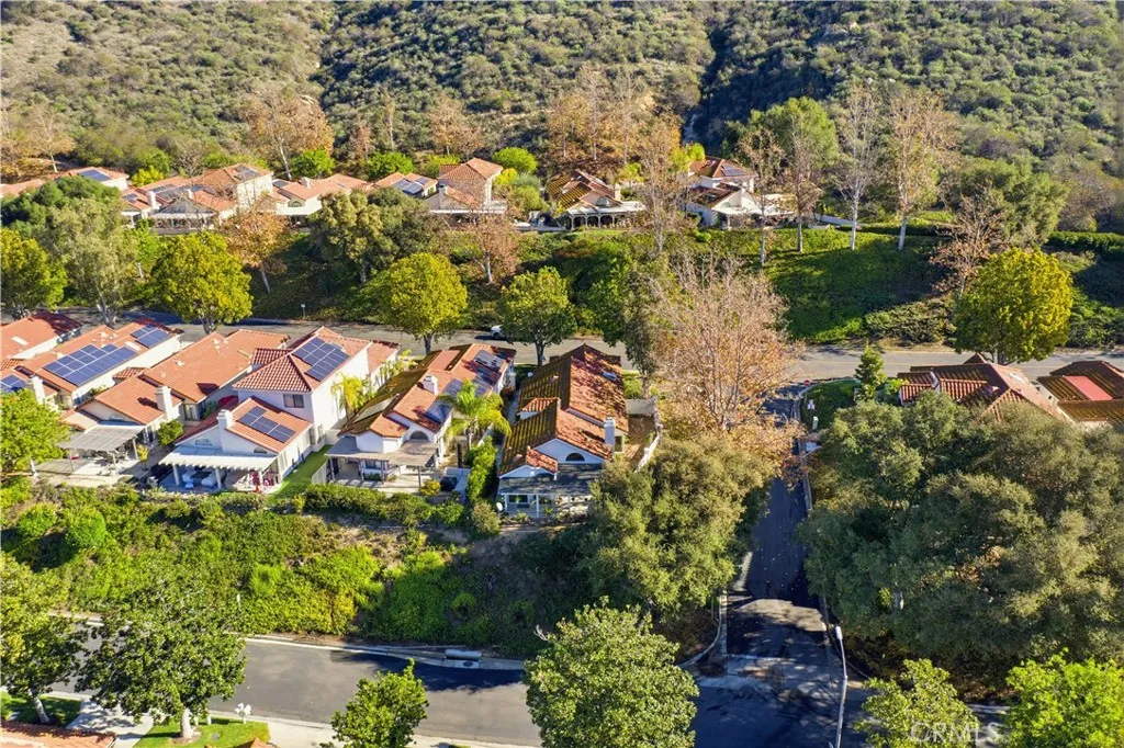 https://cdn.realtyfeed.com/cdn/127/306606482/acc57e7f569ce920cac37fd7513236b9.webp