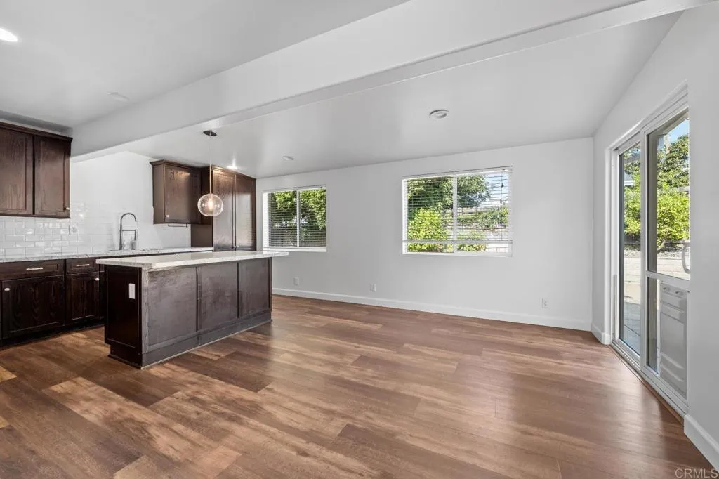 https://cdn.realtyfeed.com/cdn/127/306606517/00672edfa5c4438eadc50148028058d5.webp