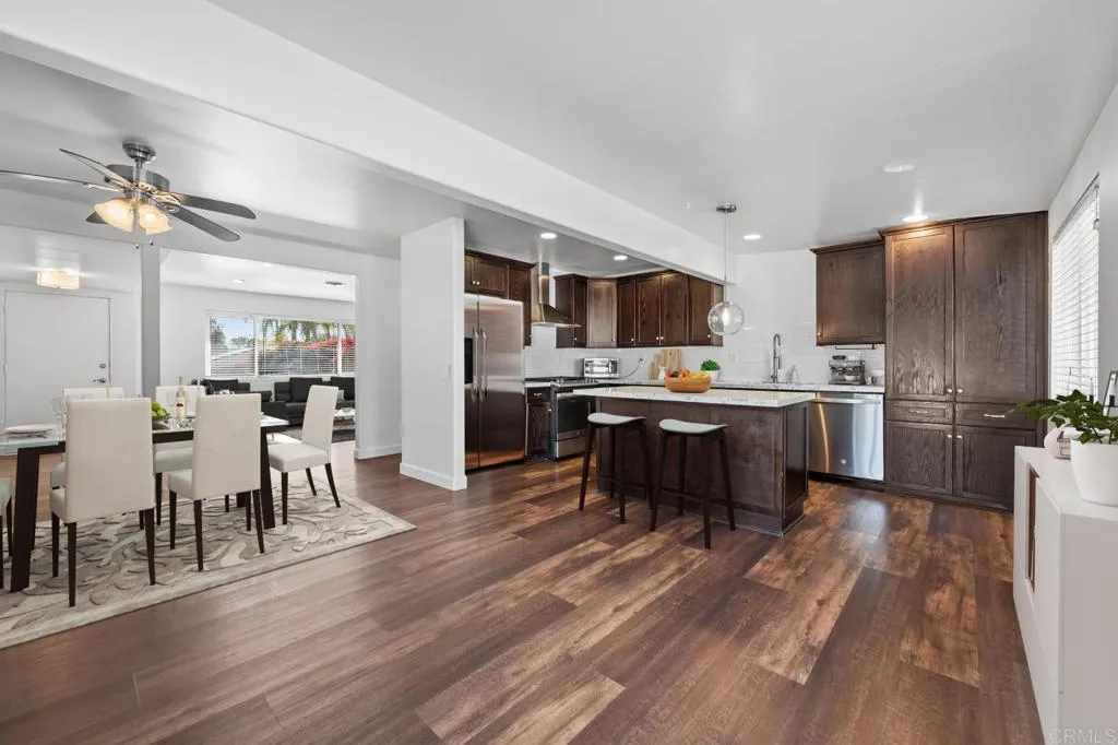 https://cdn.realtyfeed.com/cdn/127/306606517/45048691e245dc7ab319563ee31cc2c4.webp