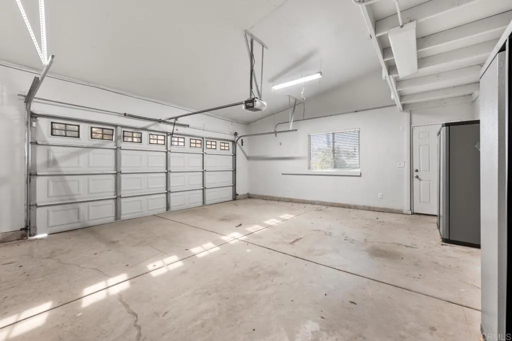https://cdn.realtyfeed.com/cdn/127/306606517/50f74612c830a1cf0521ff476179d668.webp