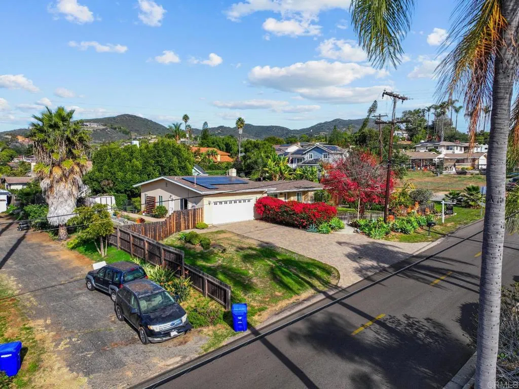 https://cdn.realtyfeed.com/cdn/127/306606517/646865e523fdb9c87defe6f06d772727.webp