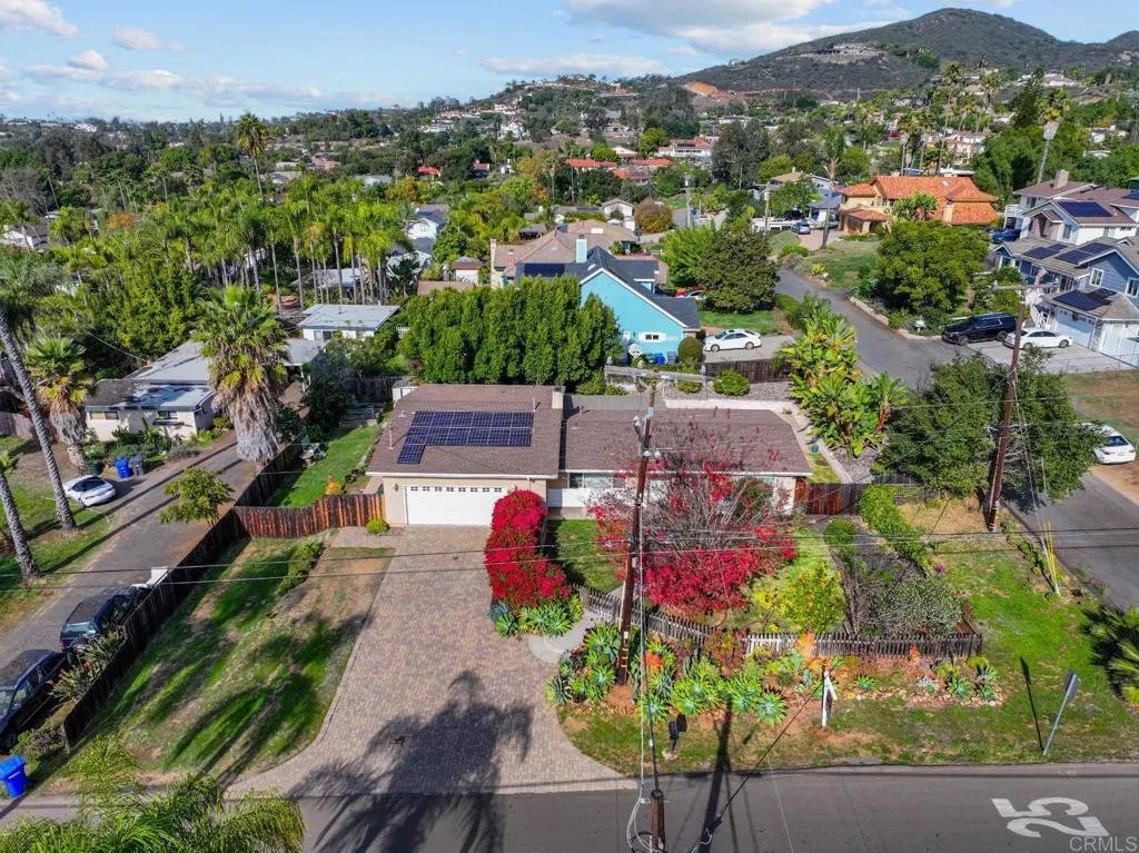 https://cdn.realtyfeed.com/cdn/127/306606517/88476914bd34b016abdbfab90b97173b.webp