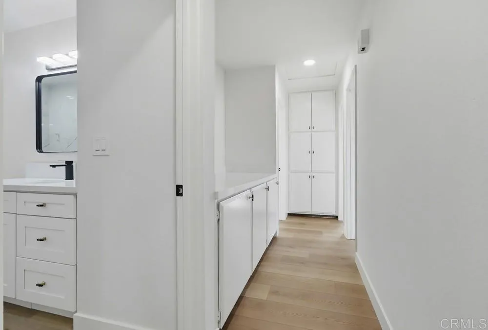 https://cdn.realtyfeed.com/cdn/127/306606578/051a251499337709e81bfab97d9a410f.webp