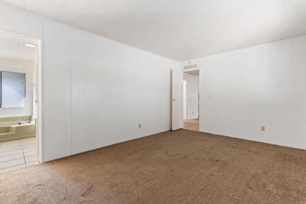 https://cdn.realtyfeed.com/cdn/127/306606602/3204cc0c05b301ef38966fc75d8192f2.webp