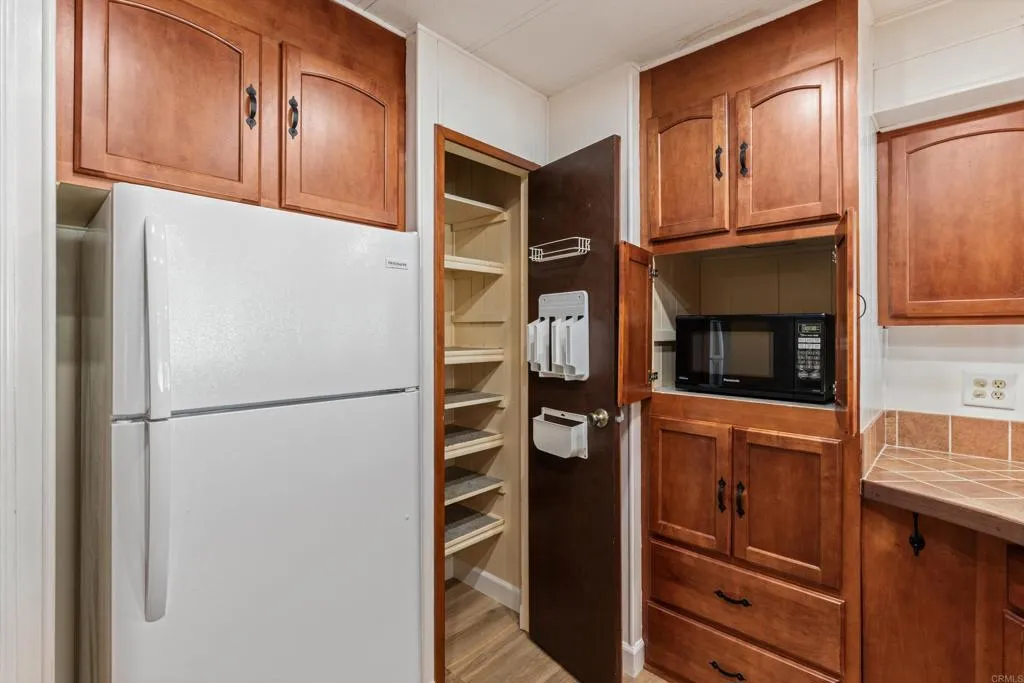 https://cdn.realtyfeed.com/cdn/127/306606602/3d184630fbaa585e953422650397069e.webp