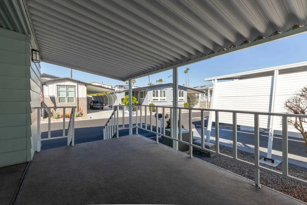 https://cdn.realtyfeed.com/cdn/127/306606602/66c66adaee3d6e6eb1db7b068d714faa.webp