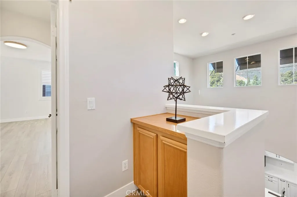 https://cdn.realtyfeed.com/cdn/127/306606615/942f4b9ff6ebdebba332cd22c1f12215.webp