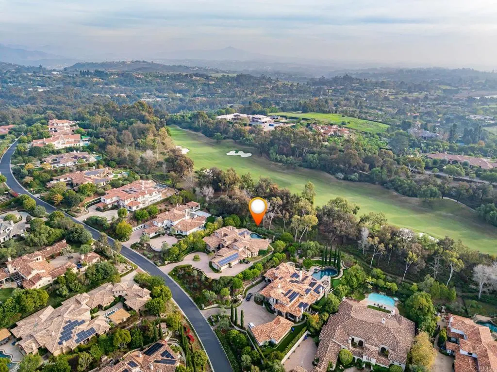 https://cdn.realtyfeed.com/cdn/127/306606642/6865b0ba9084fb1fe711f83218d41045.webp