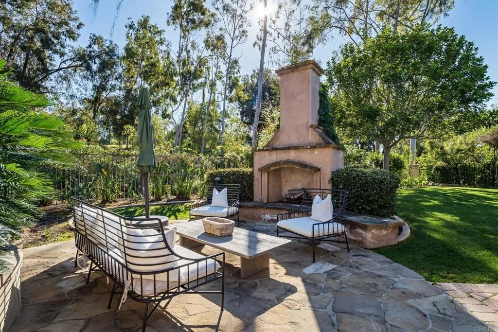 https://cdn.realtyfeed.com/cdn/127/306606642/d1be87d0ad3742aaf6a9e0dd557235aa.webp