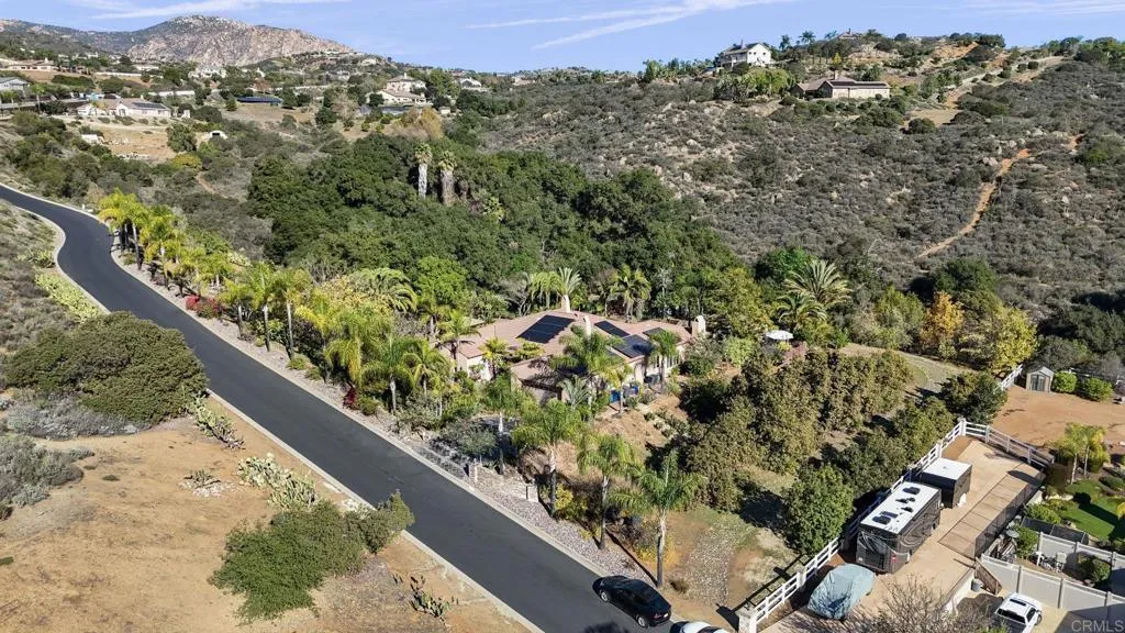 https://cdn.realtyfeed.com/cdn/127/306606742/6d0427e3be588a99ff57343f46fec823.webp