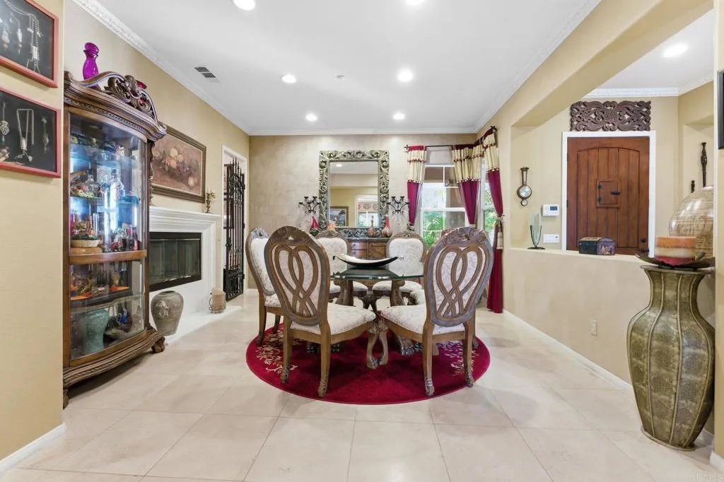 https://cdn.realtyfeed.com/cdn/127/306606742/89312cb95c88c4319596e26441cc4407.webp